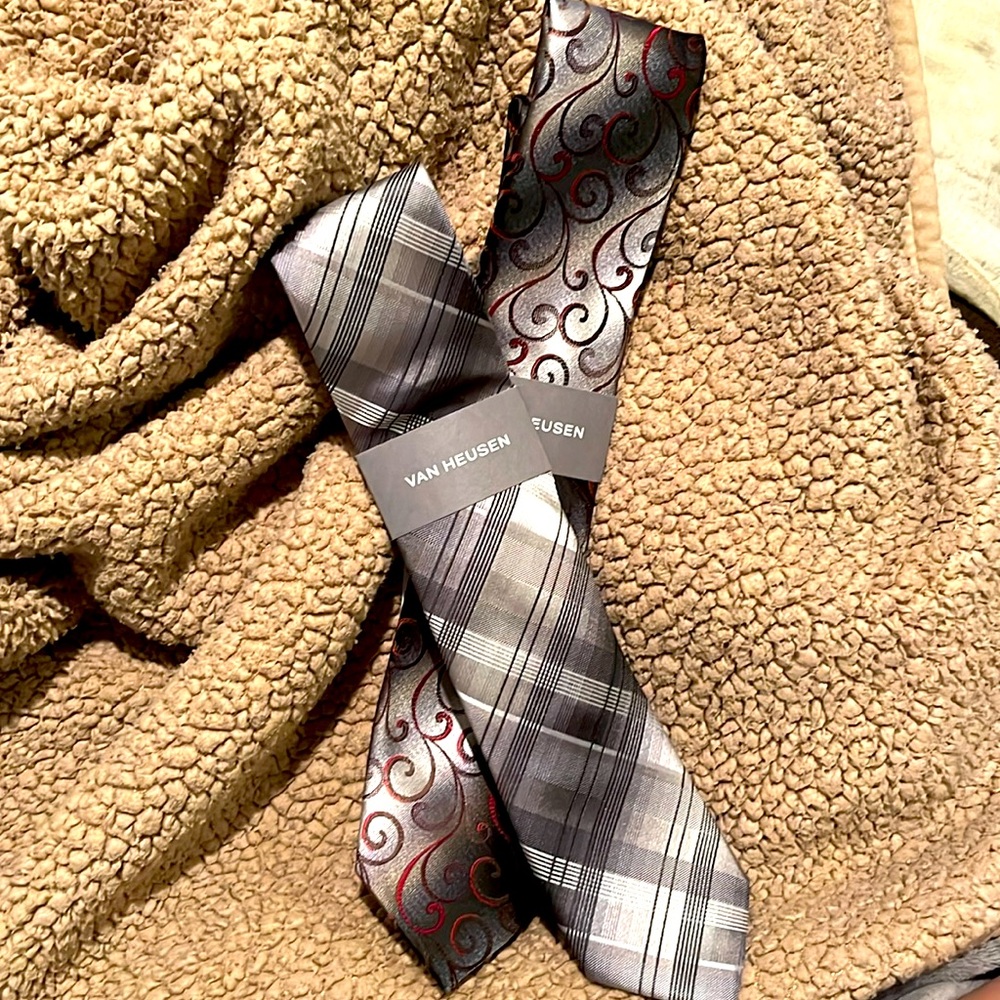 Van Heusen ties NEW!! (Both sold together)
